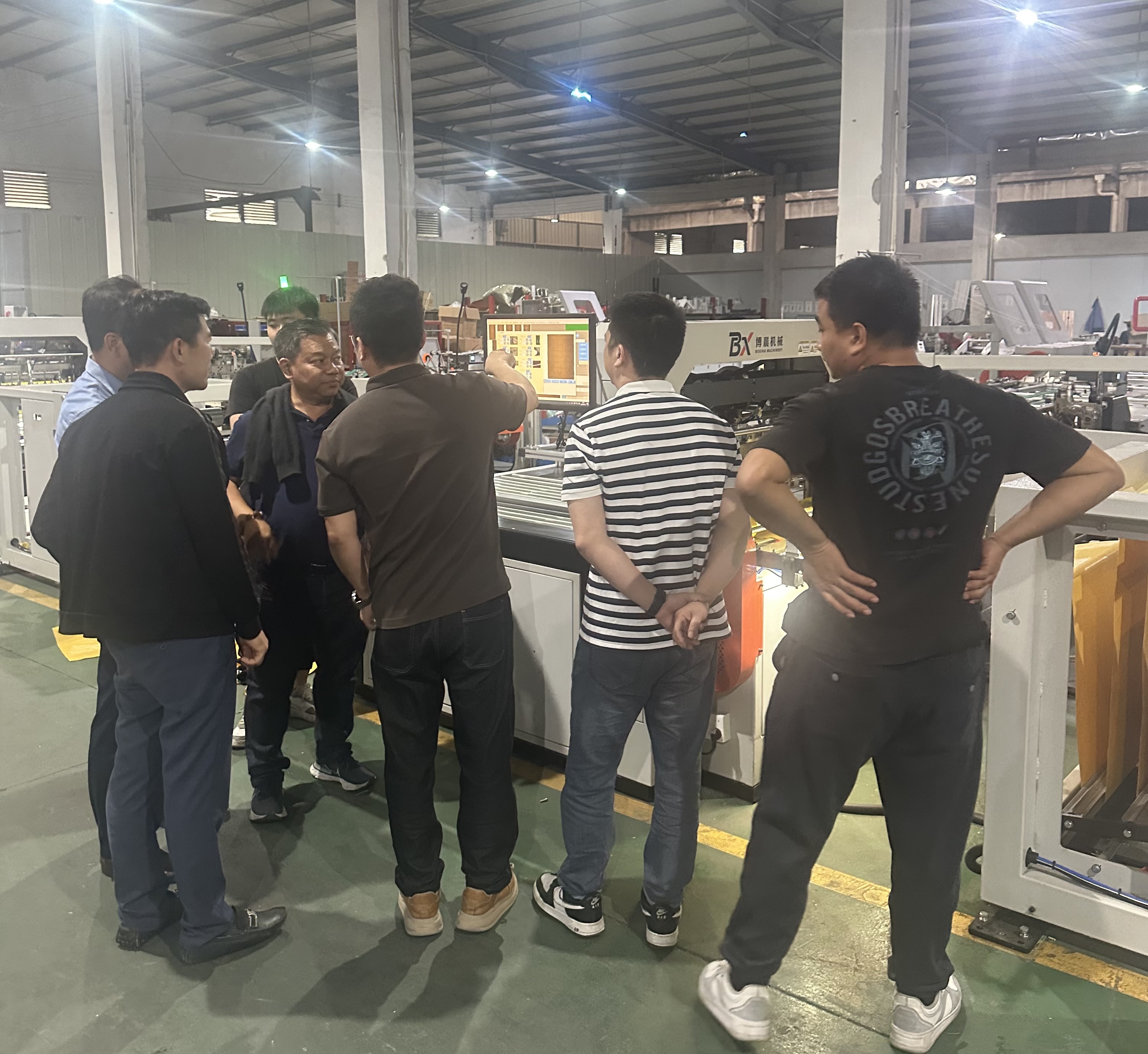 News - Welcome Clients To Visit Our Factory